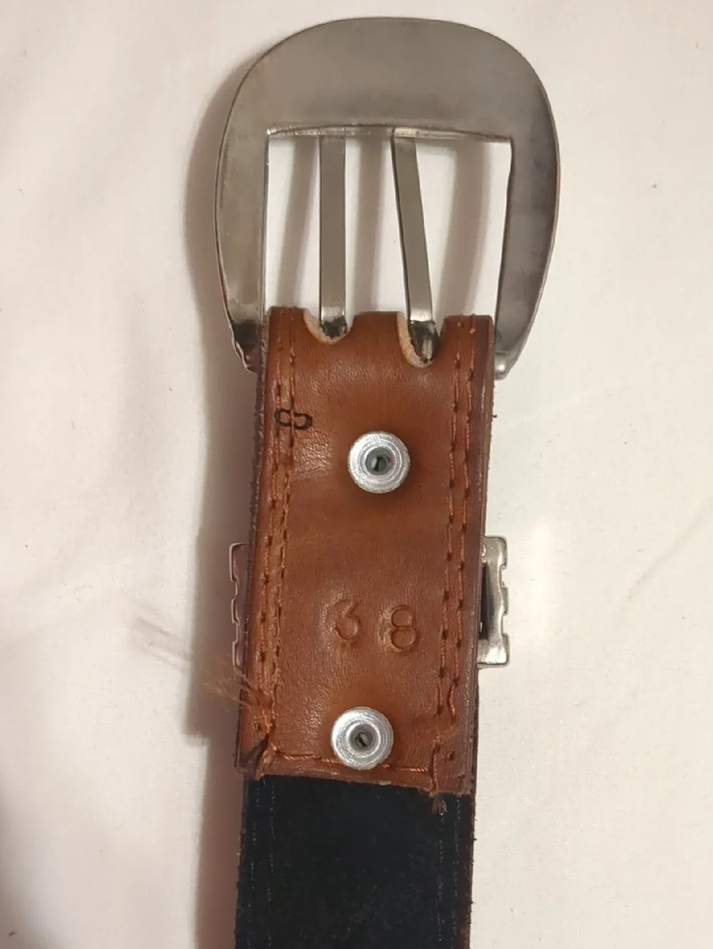 Vintage Mens Brown Leather- Metal Buckle Belt 36-42 Engraved 90s Country Western